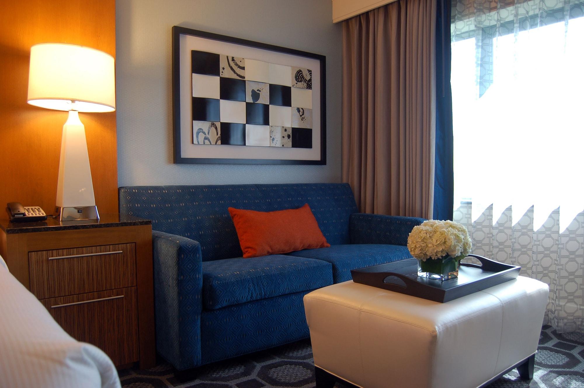 Hilton Long Island/Huntington Hotel Мелвил Екстериор снимка