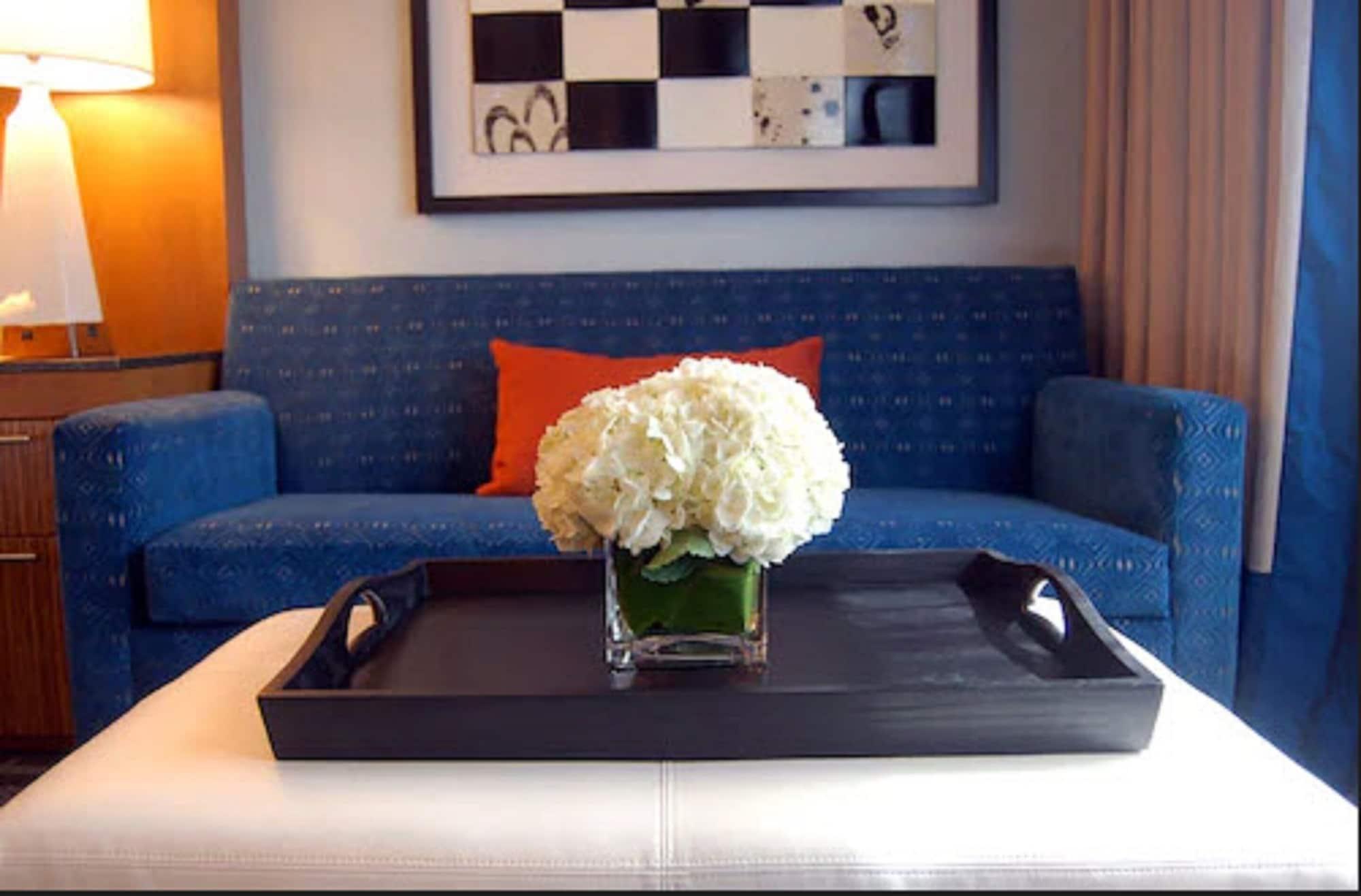 Hilton Long Island/Huntington Hotel Мелвил Екстериор снимка