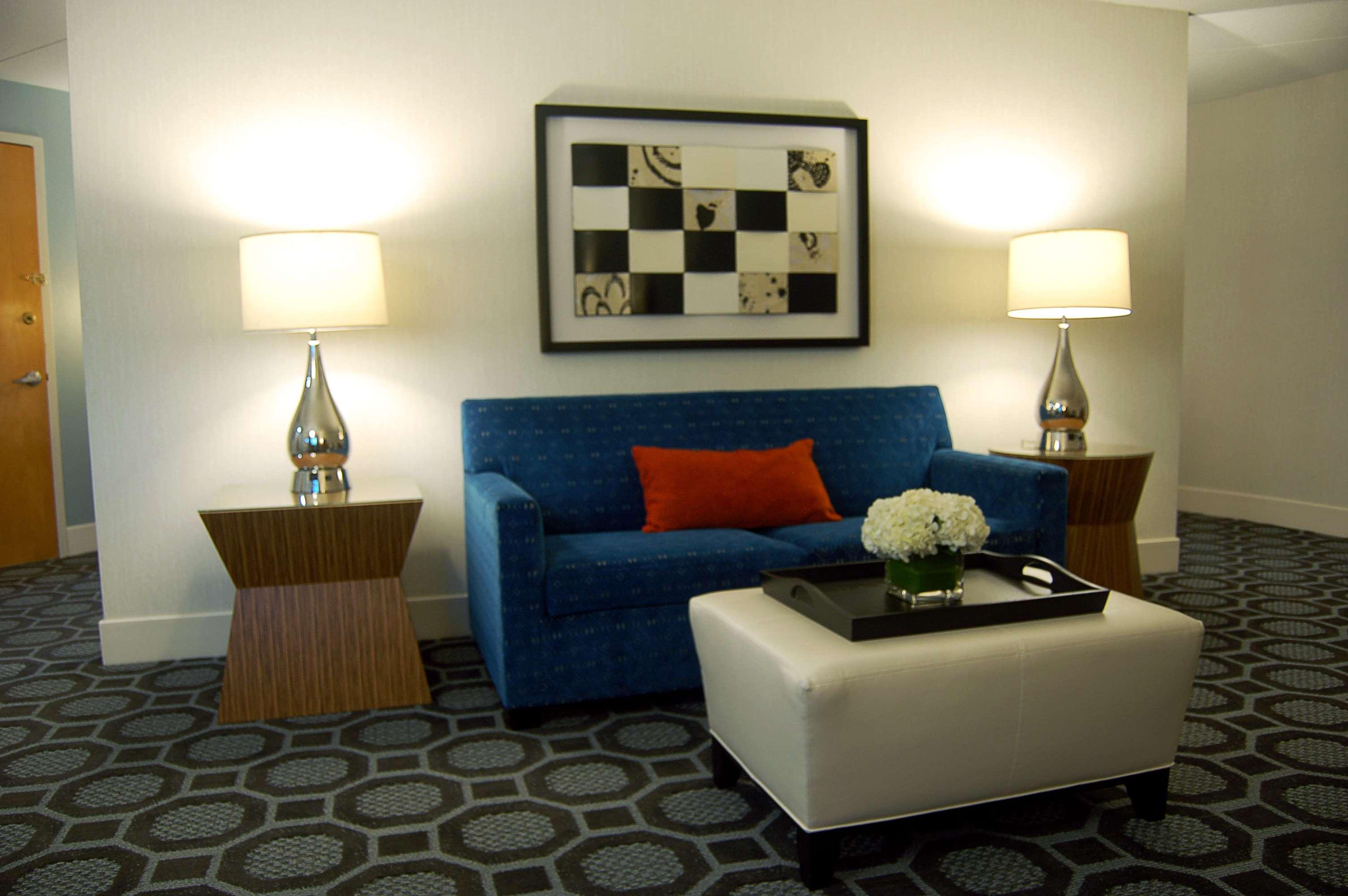 Hilton Long Island/Huntington Hotel Мелвил Екстериор снимка