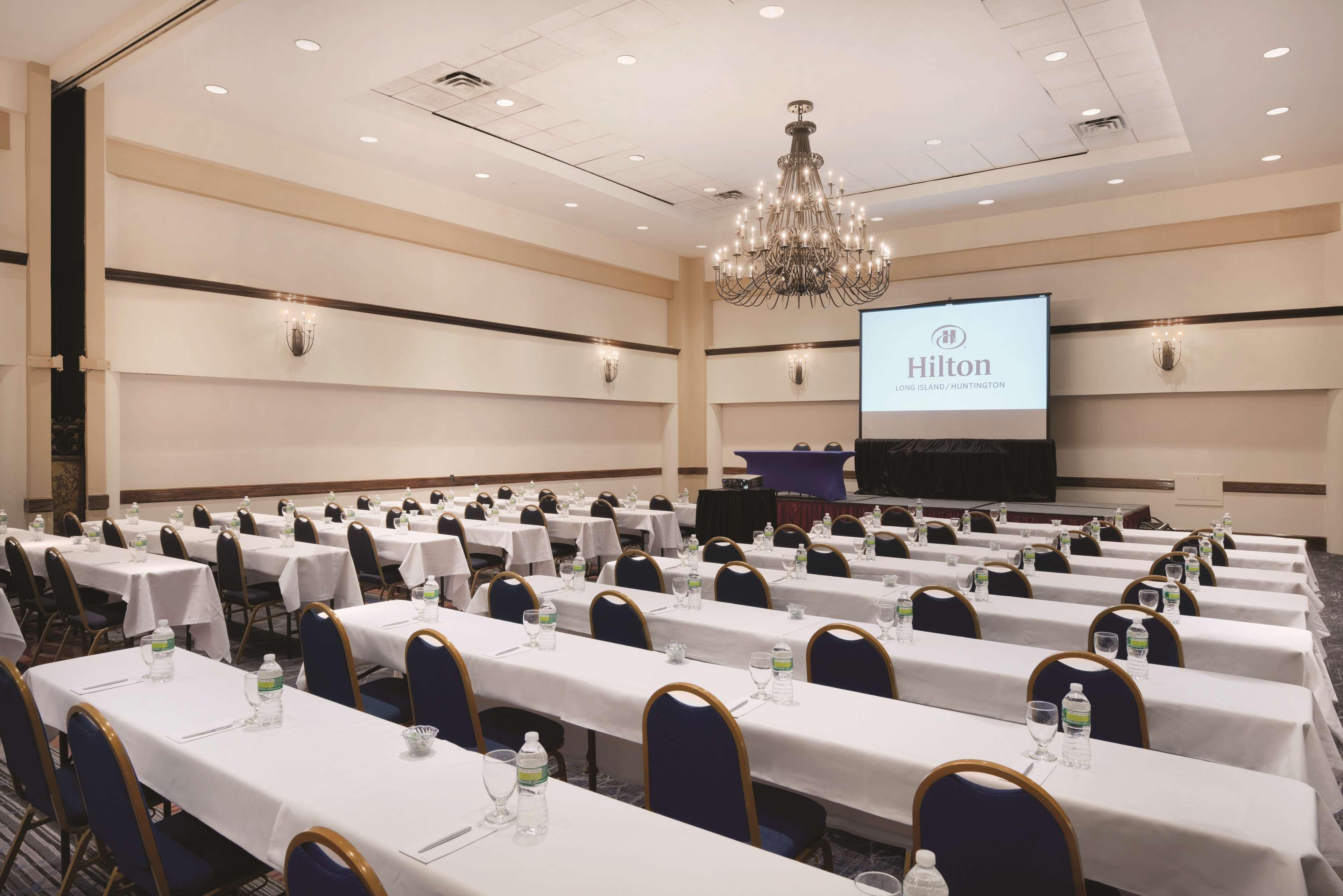 Hilton Long Island/Huntington Hotel Мелвил Екстериор снимка