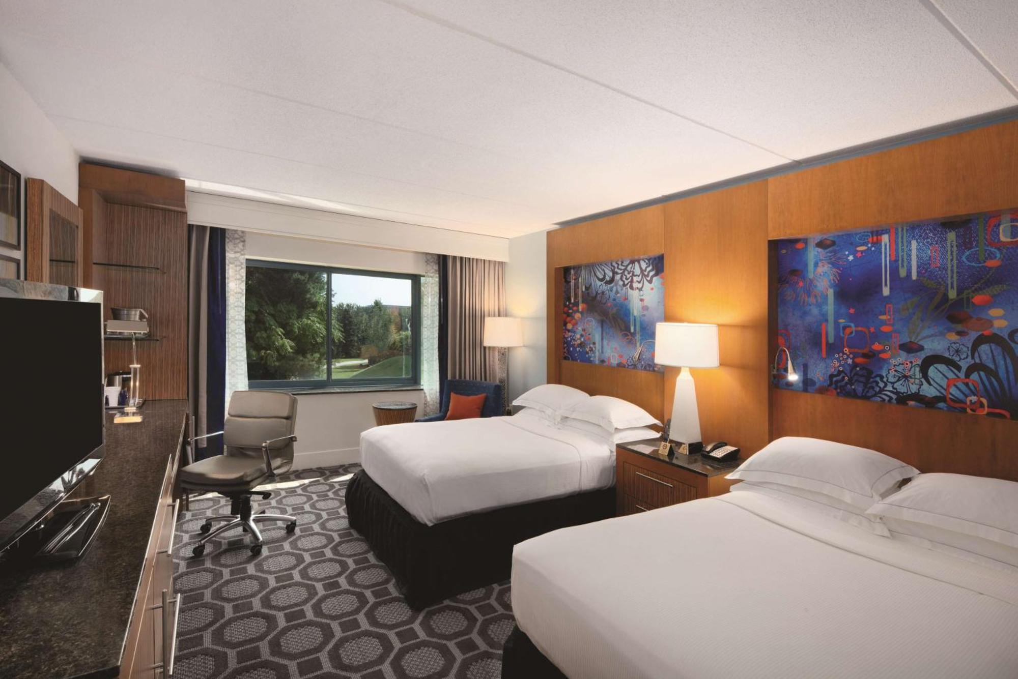Hilton Long Island/Huntington Hotel Мелвил Екстериор снимка