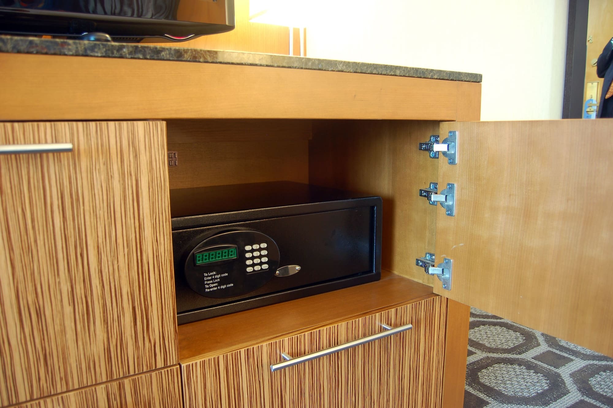 Hilton Long Island/Huntington Hotel Мелвил Екстериор снимка